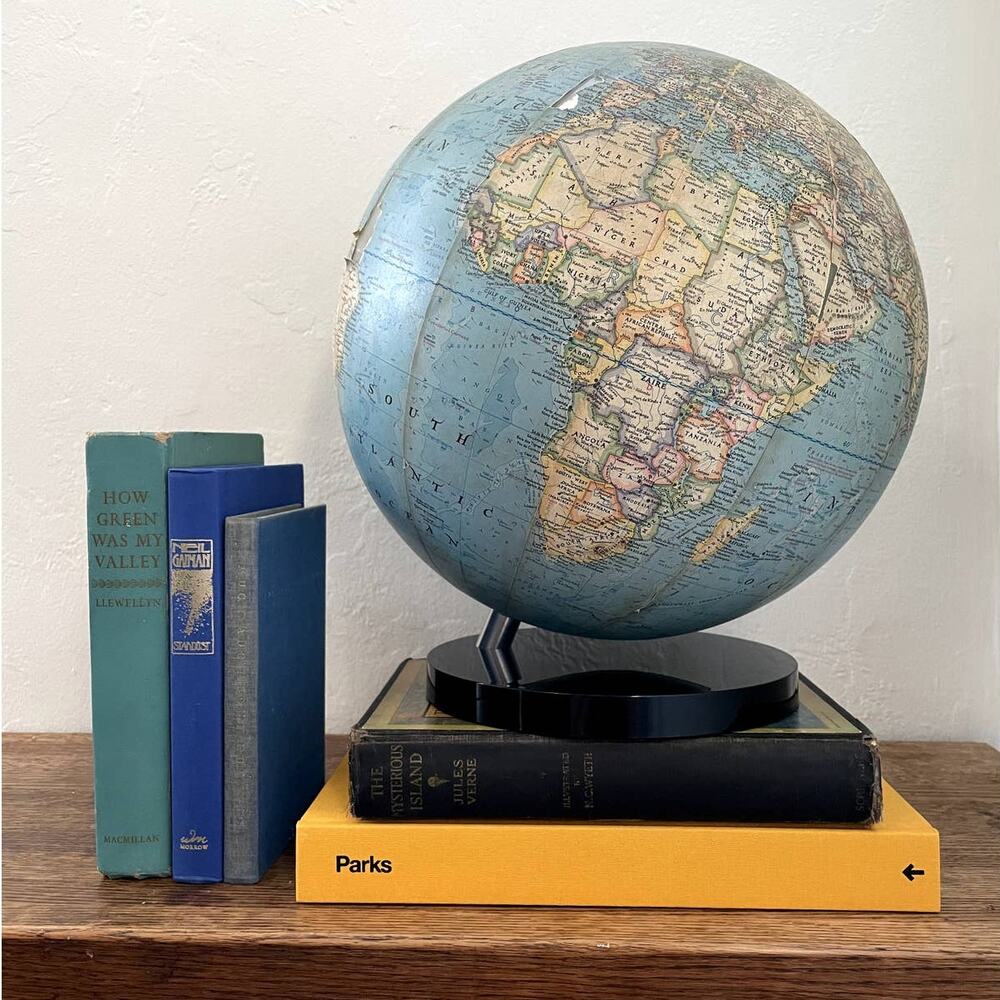 Vintage Globe 12" National Geographic Illuminated 1976 *damaged*